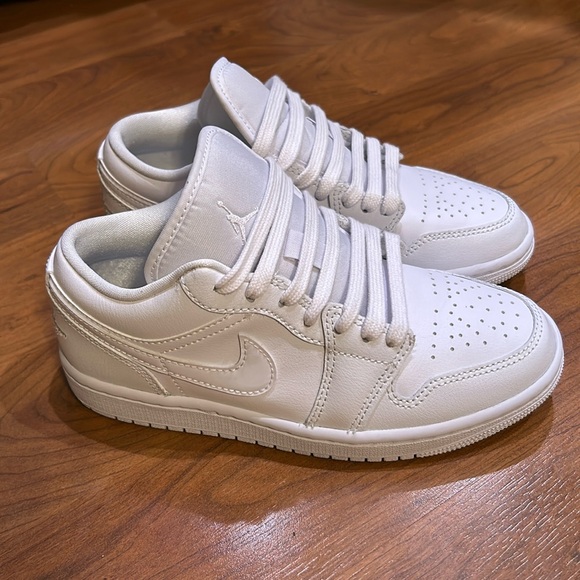 Jordan Shoes - Like New Women’s Jordans